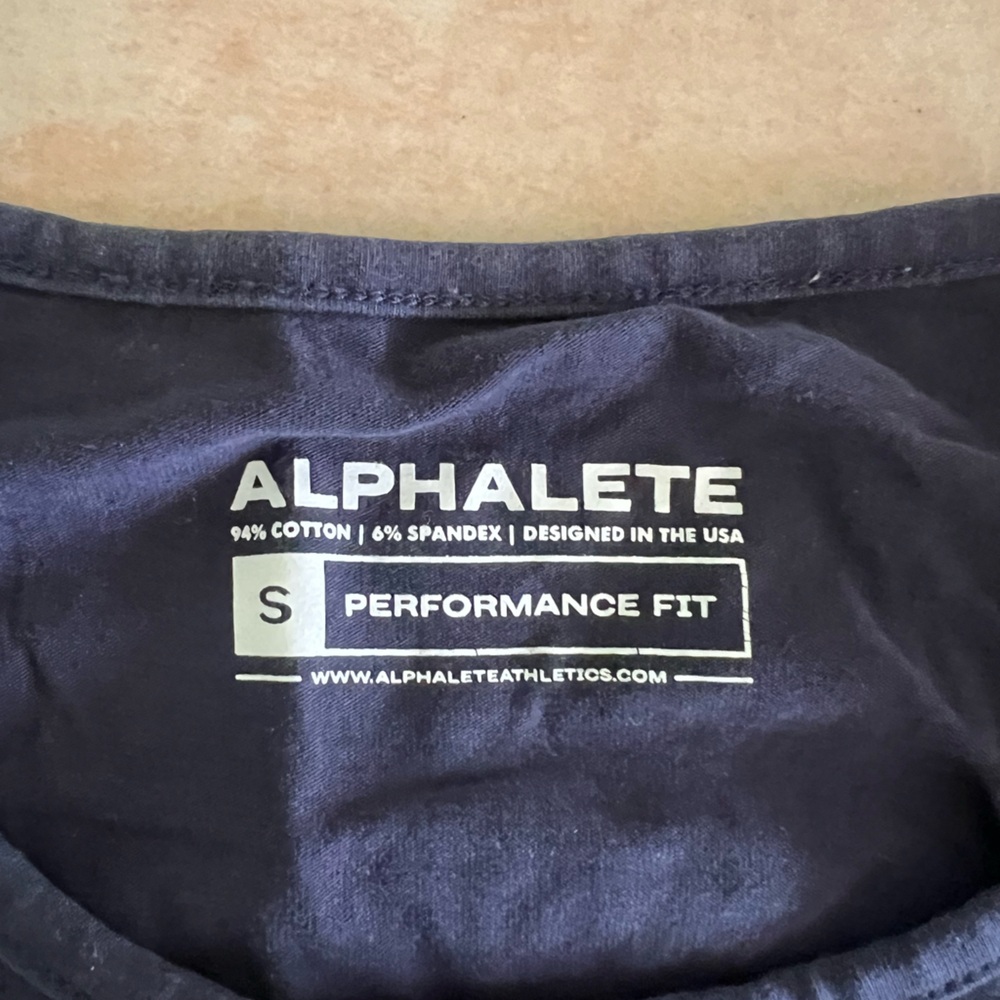Alphalete Drop Performance Tank - Picture 2 of 3